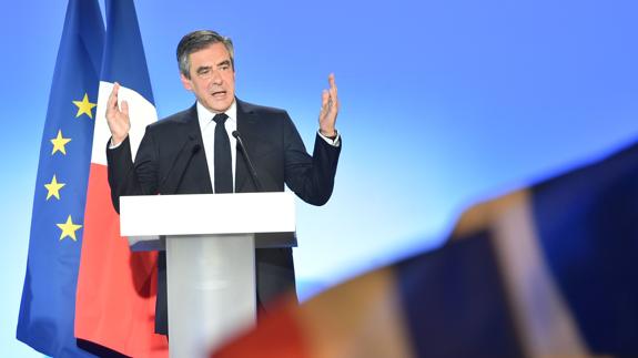 Fillon afirma que era objetivo de los yihadistas detenidos en Marsella