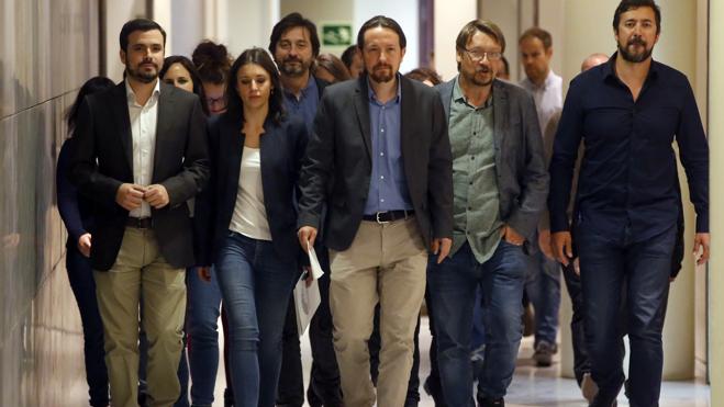 Pablo Iglesias ofrece al PSOE eligir el candidato para la moción de censura