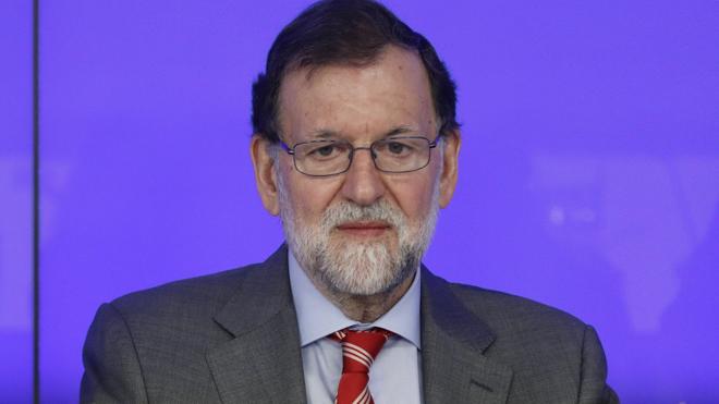 Rajoy tilda de «chantaje intolerable y amenaza» el ultimátum de Puigdemont