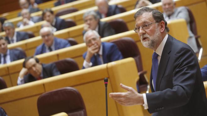 Rajoy rechaza a Puigdemont como interlocutor si «amenaza» con la ruptura