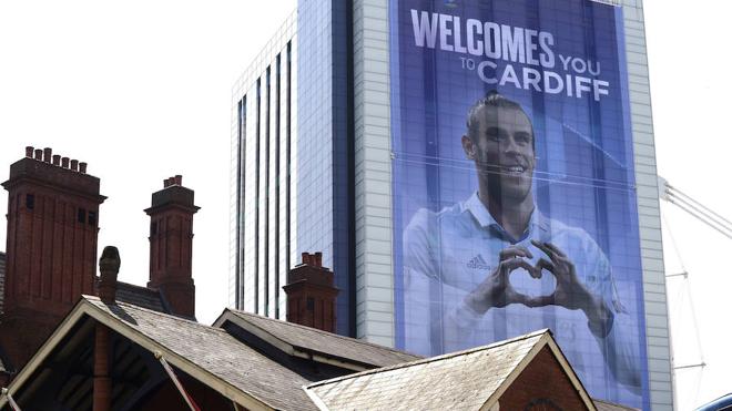 Bale, presente en todas las esquinas de Cardiff