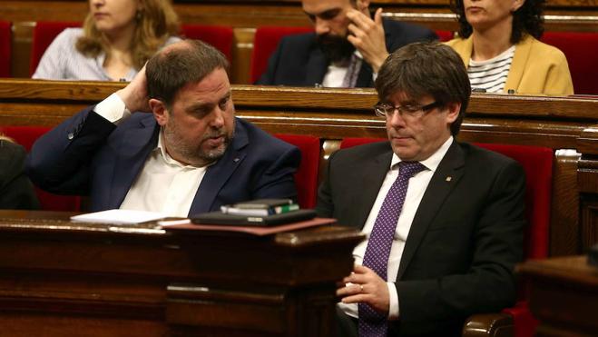 Moncloa advierte de responsabilidades penales si los funcionarios catalanes incumplen la ley