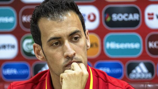 Busquets: «No pensaremos en las tarjetas, sólo en ganar»