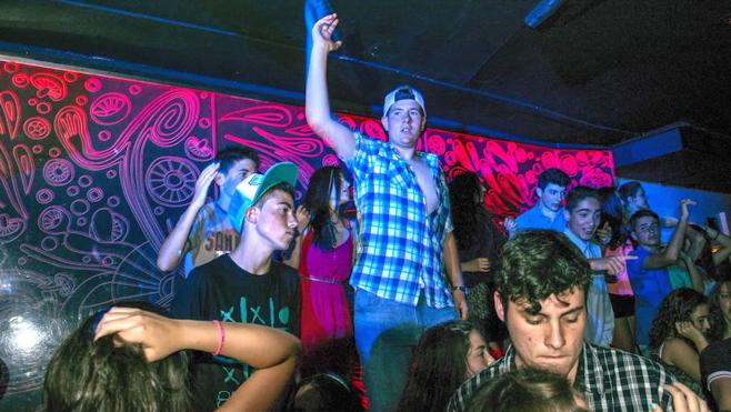 La adicción al alcohol, la única que no bajó durante la crisis