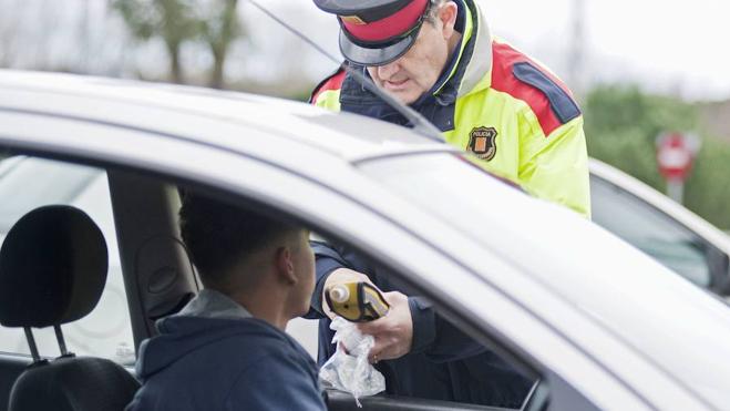 Detenido un conductor ebrio cuando iba a un juicio para ser juzgado por conducir bebido