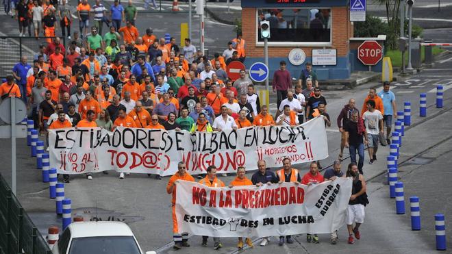 Patronal y estibadores pacifican los puertos, al menos hasta octubre