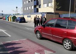 Unos Cojines Berlineses Intentaran Reducir La Velocidad Del Trafico En Valdegastea La Rioja