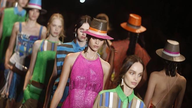 La pasarela carioca se sumerge en las fiestas brasileñas