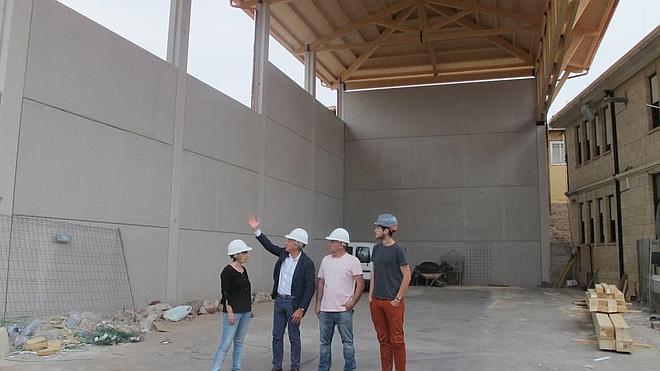 Las obras de la cubierta del frontón finalizarán en octubre