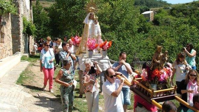 Procesión de las Vírgenes de Royuela y la Asunción