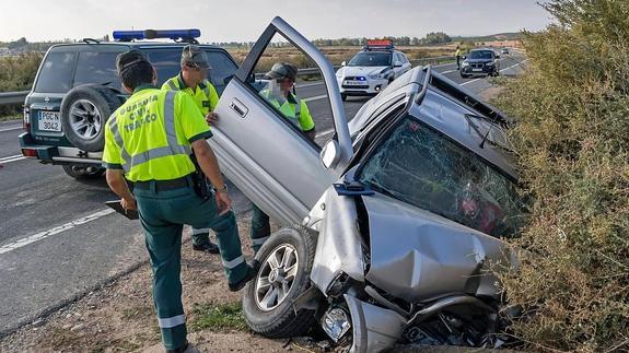 Un vecino de Tudelilla fallece al salirse de la carretera en Mendavia