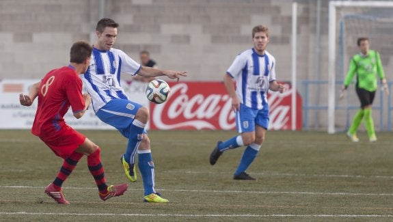 El Calahorra impone su ley en Oyón