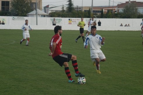 Victoria de mérito de La Calzada ante el Villegas con dos goles de Efrén