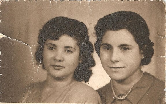 Dos mujeres de Navajún en los años 50