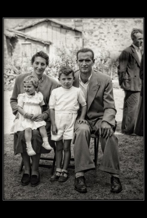 Retrato de familia en Valgañón en 1953