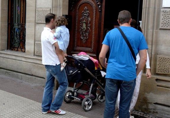 Fiscalía y acusadas intentarán hoy un pacto que evite el juicio de la Casa Cuna