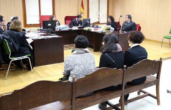 Las acusadas de la Casa Cuna no aceptan el pacto de culpabilidad del fiscal e irán a juicio