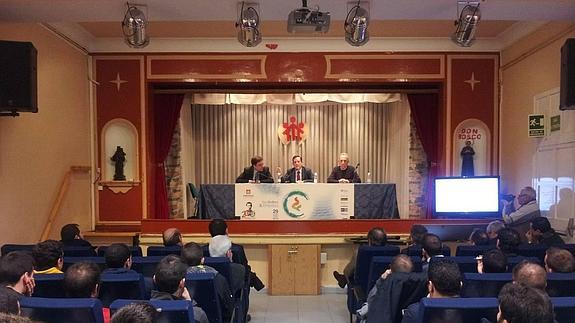 Al empleo mediante la formación