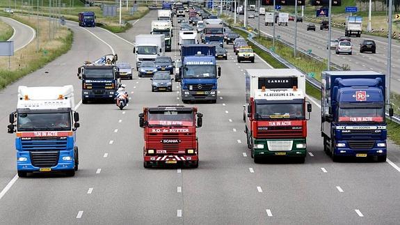 El PR+ ve un nuevo «atraco» en hacer obligatorio que los camiones vayan por autopista