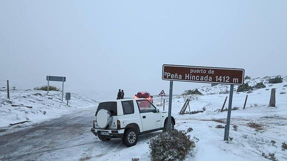 Peña Hincada y Montenegro, cerrados