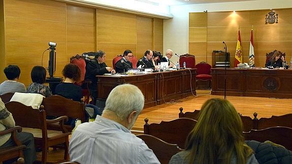 Defensa cerrada a la Casa Cuna