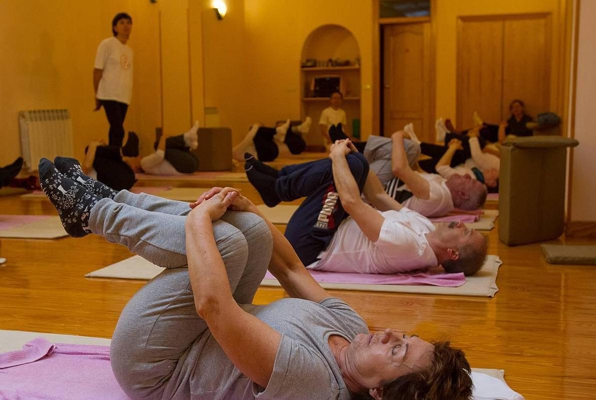 Los médicos riojanos 'recetan' yoga