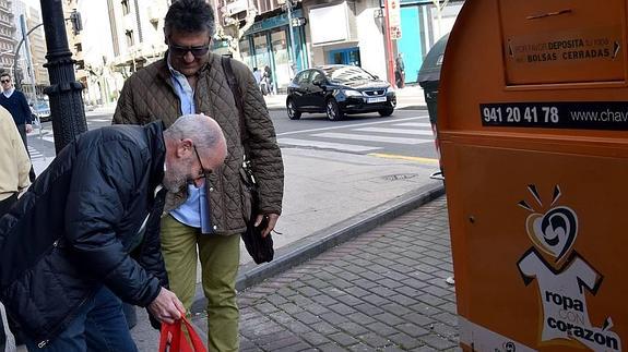 Chavicar instala seis nuevos contenedores naranjas en Logroño