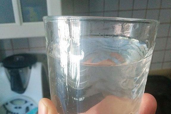 El agua comienza a aclararse tras tres días de avería en la red en el Bajo Iregua