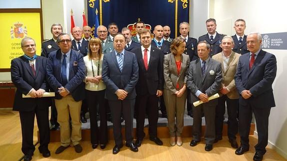 Por su dedicación y vocación de servicio