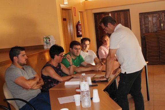 El fiscal pide 5 años de cárcel para el ex alcalde de Ausejo por 'mobbing'