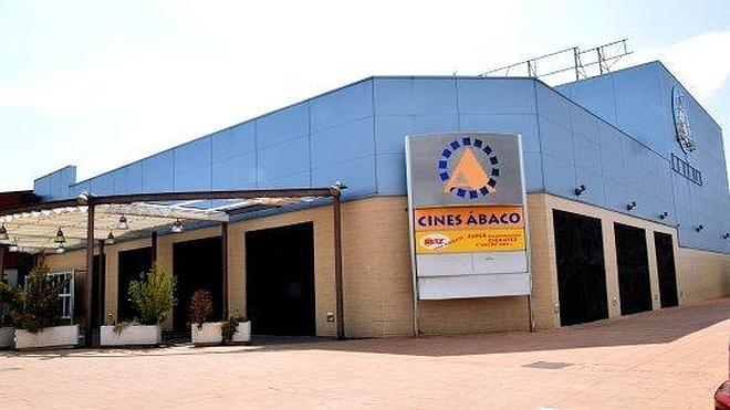 La Sareb busca comprador para los antiguos cines Ábaco de Parque Rioja