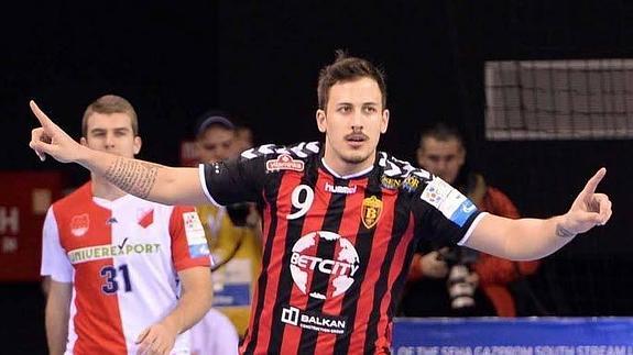 Terzic padece rotura del ligamento cruzado de la rodilla derecha