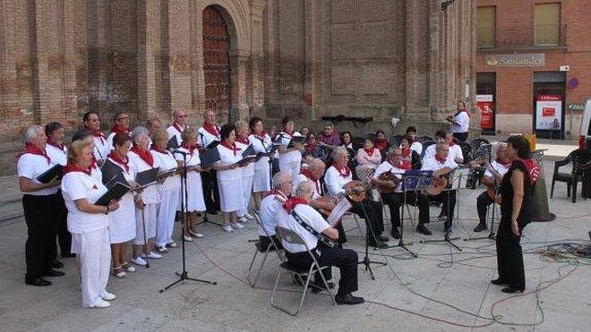 Los mayores llevan la batuta