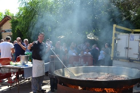 Alesón cerró sus fiestas con paellada