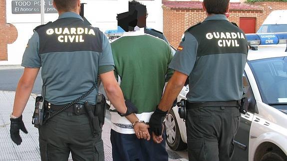 Detenido un hombre como presunto autor de un delito de robo con fuerza en Baños