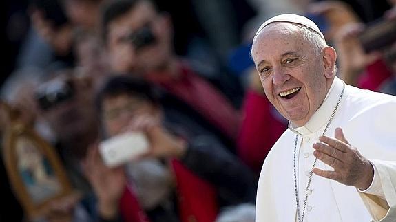 «Alguien tiene miedo de las reformas del Papa»