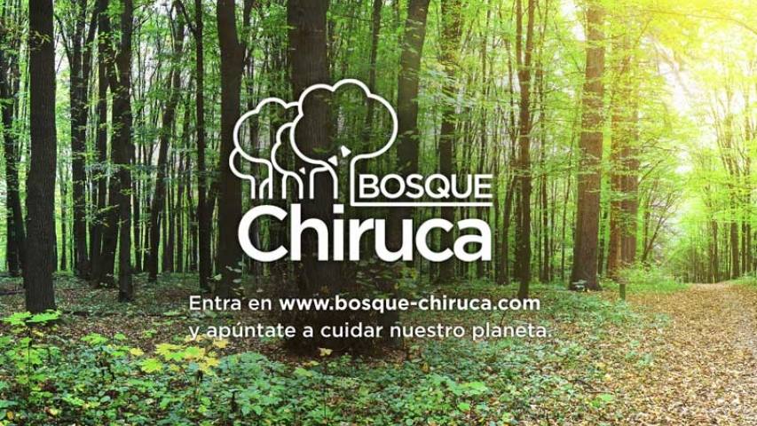 Ceniceros planta el primero de los 6.000 árboles del 'Bosque Chiruca'