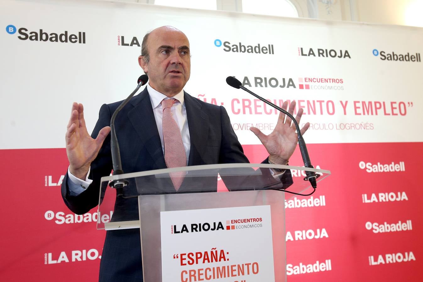 De Guindos: «Vivimos un momento especial y que debe reflejarse en los presupuestos»