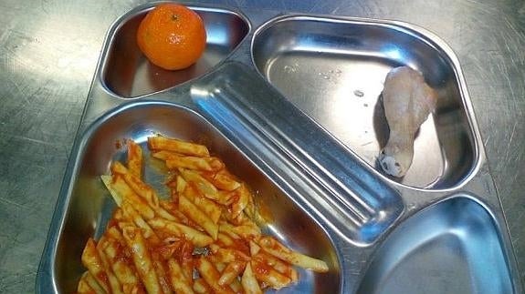 El PSOE culpa al Gobierno por haber elegido «la oferta más barata» para los comedores escolares