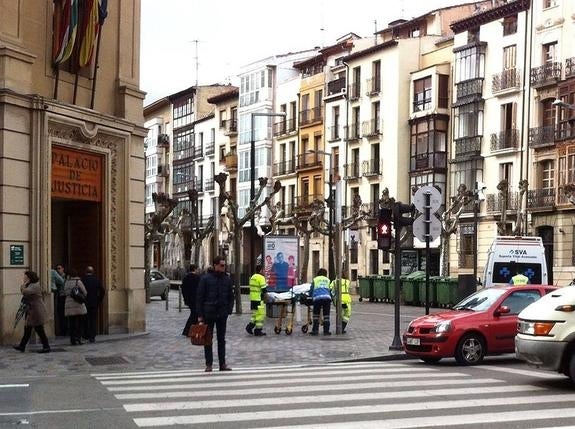 Aplazan el juicio por detención ilegal contra dos policías por el infarto del marido de la denunciante