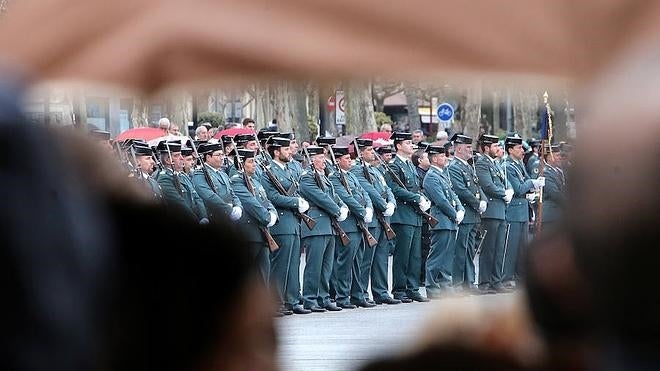 Logroño reconoce el compromiso y servicio de la Guardia Civil en La Rioja