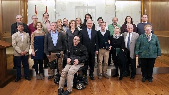 El Gobierno regional destina 523.000 euros a 14 asociaciones de pacientes