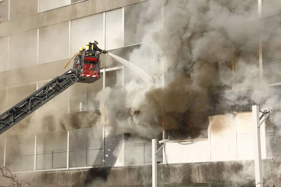 Los bomberos del CEIS Rioja se forjan en maniobras con fuego real