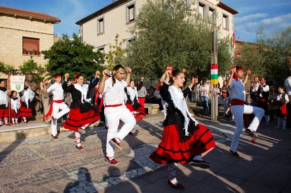 Santa Coloma cumple la tradición