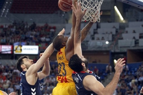 El Baskonia evita la eliminación en la prórroga