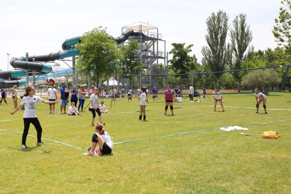 El pequevoley llega a Las Norias