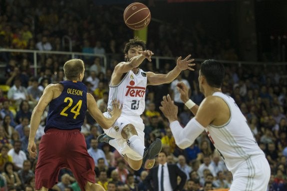 El Madrid desconfía del Barcelona ante el duelo que le puede dar el título