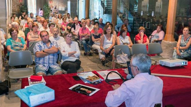 75 personas en la charla sobre 'La Sargentada'