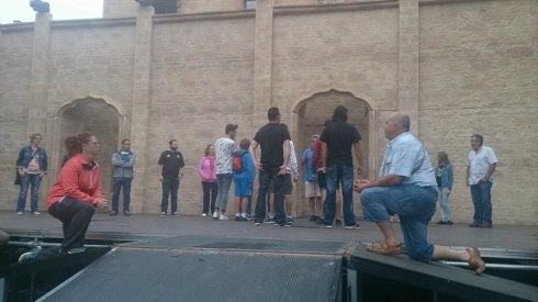 Empiezan los preparativos para el estreno del Reino de Nájera en la plaza de Santa María