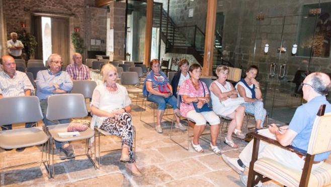 Ayuela pide a los calceatenses que el día 24 salgan a la calle por la muralla